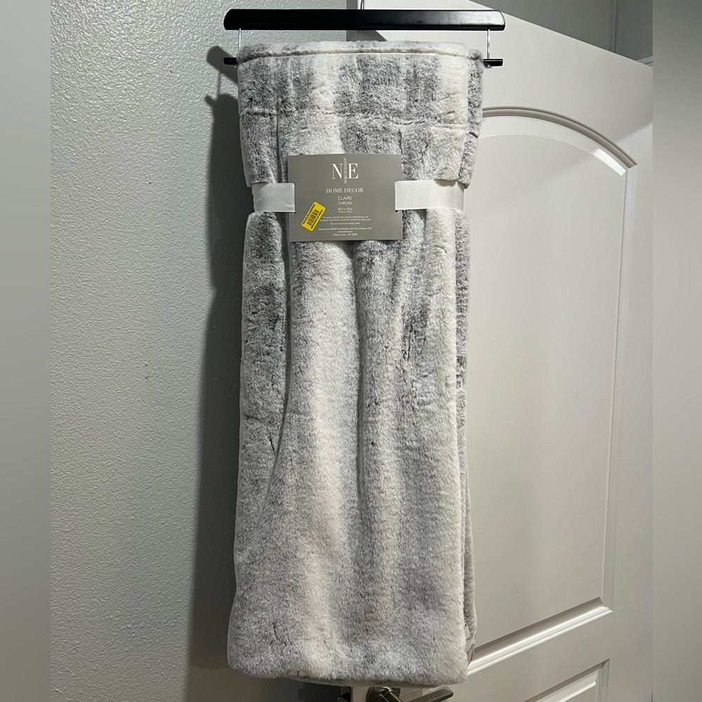 NE Gray Plush Throw Blanket